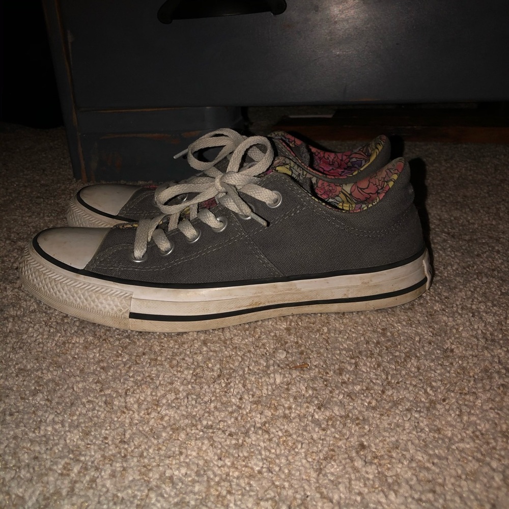 Converse Gray flowered inside